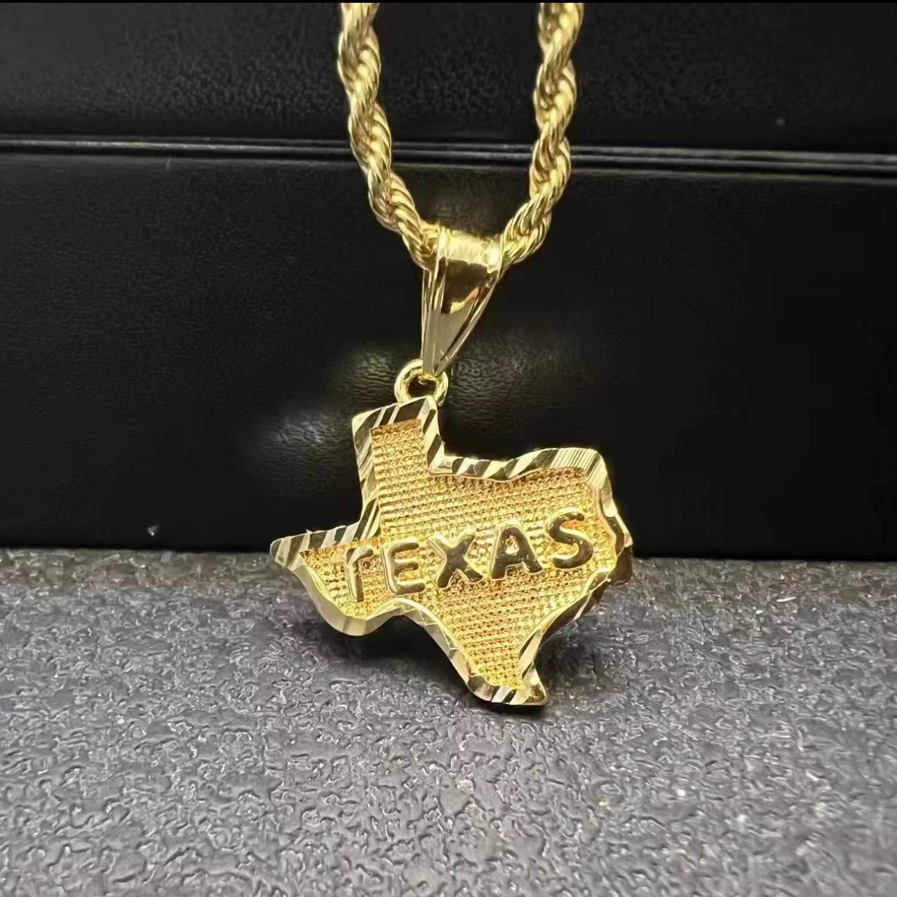 Texas Gold Pendant with Chain